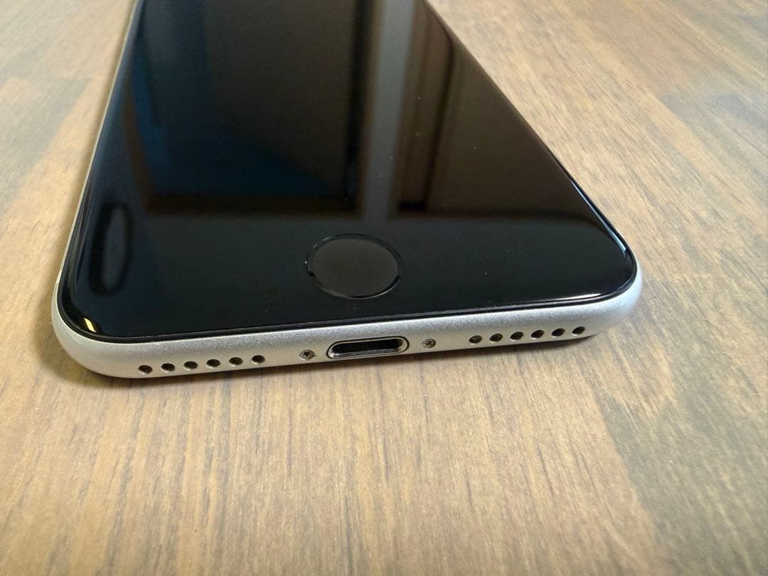 Apple iPhoneSE2 64GB ホワイト　おまけ付き