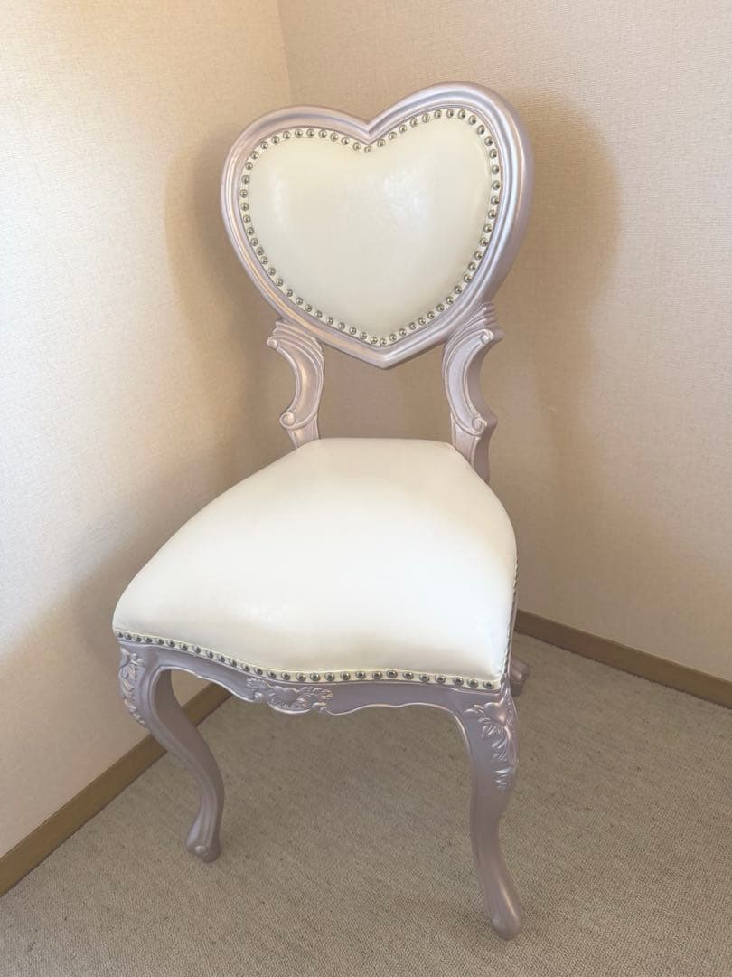 ウェリントン ハートチェア Sサイズ （ホワイト）