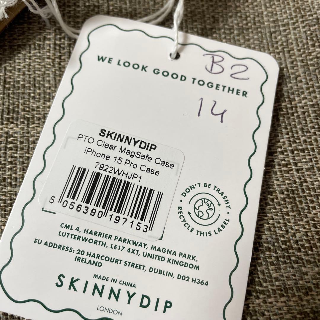 新品未使用　iPhone15proケース　マグセーフ対応　レディ