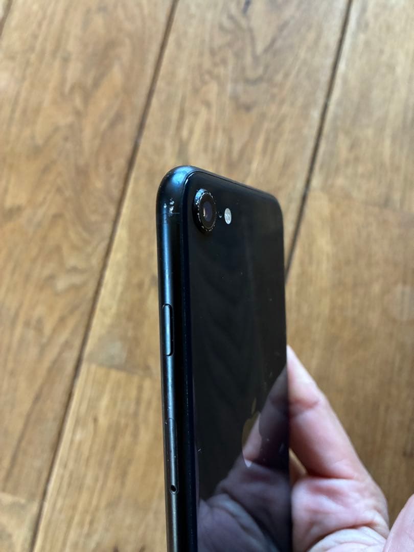 iPhone SE 第3世代 128GB ミッドナイト 最大容量80% 画面割れ
