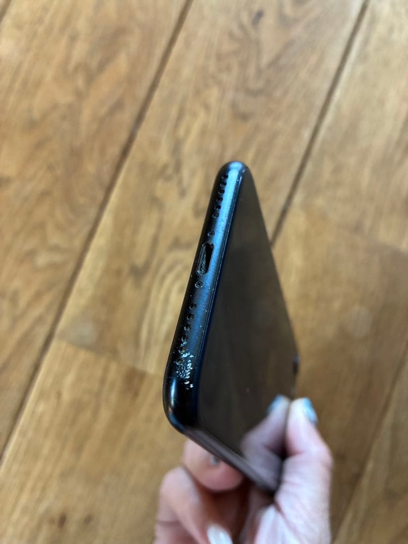 iPhone SE 第3世代 128GB ミッドナイト 最大容量80% 画面割れ