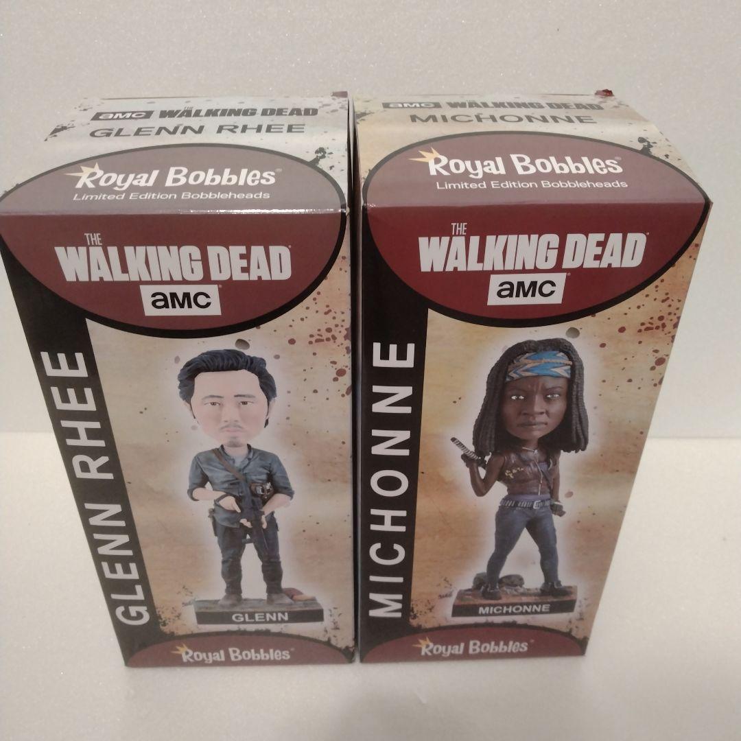 ウォーキングデッド　ボブルヘッド　フィギュア２体