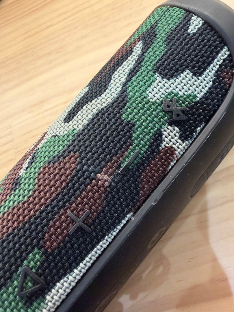 美品JBL FLIP4 迷彩 ワイヤレススピーカー