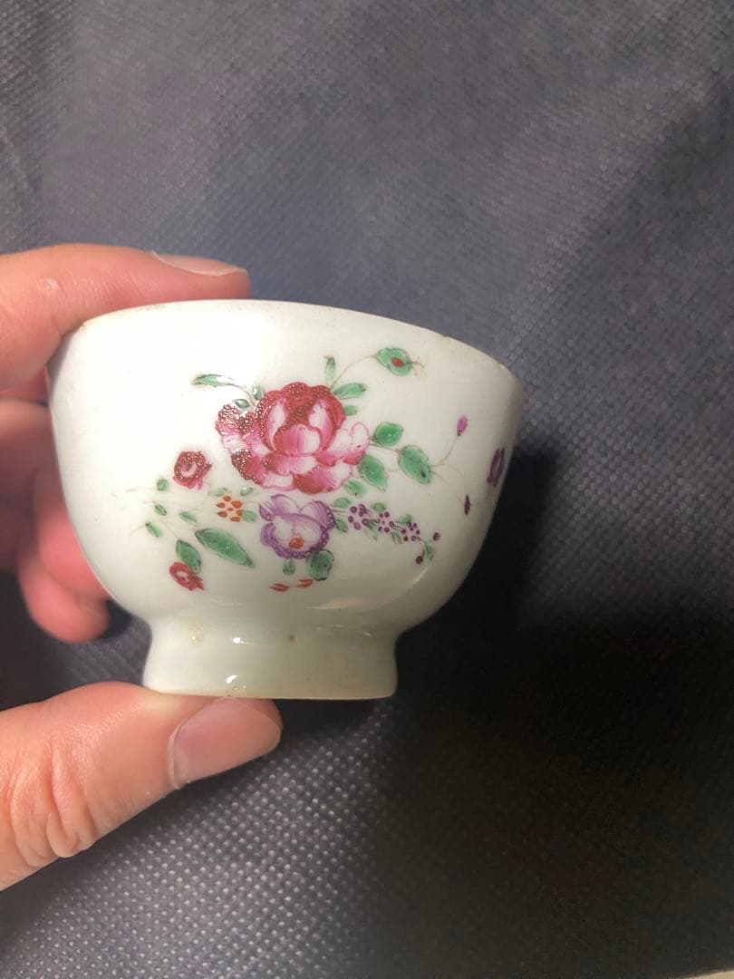 中国古美術品　清の乾隆時代　粉彩草花文茶器　本物保証　12cm