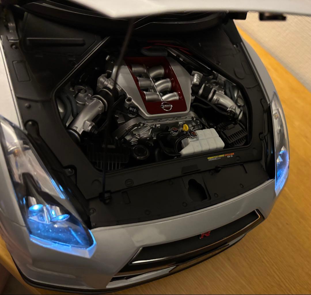 日産　GT-R R35イーグルモス1/8スケールモデル　完成品　デアゴスティーニ