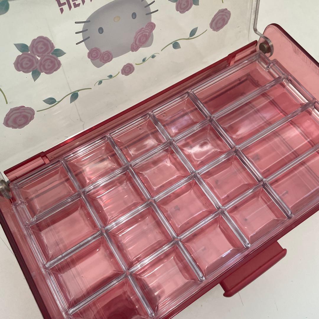 ハローキティ　三段　ジュエリーケース