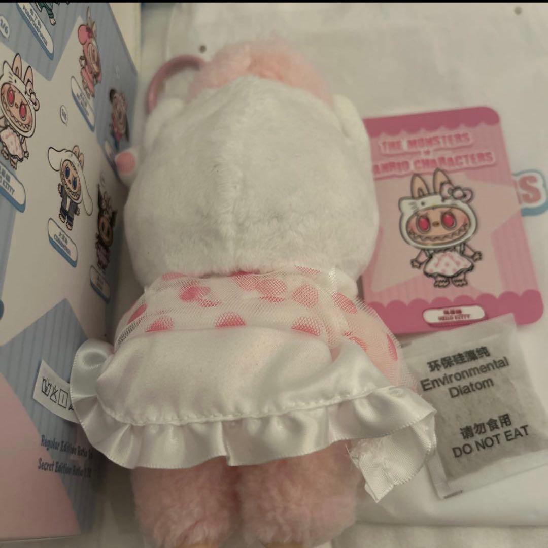 ラブブlabubu THE MONSTERS × サンリオHELLO KITTY