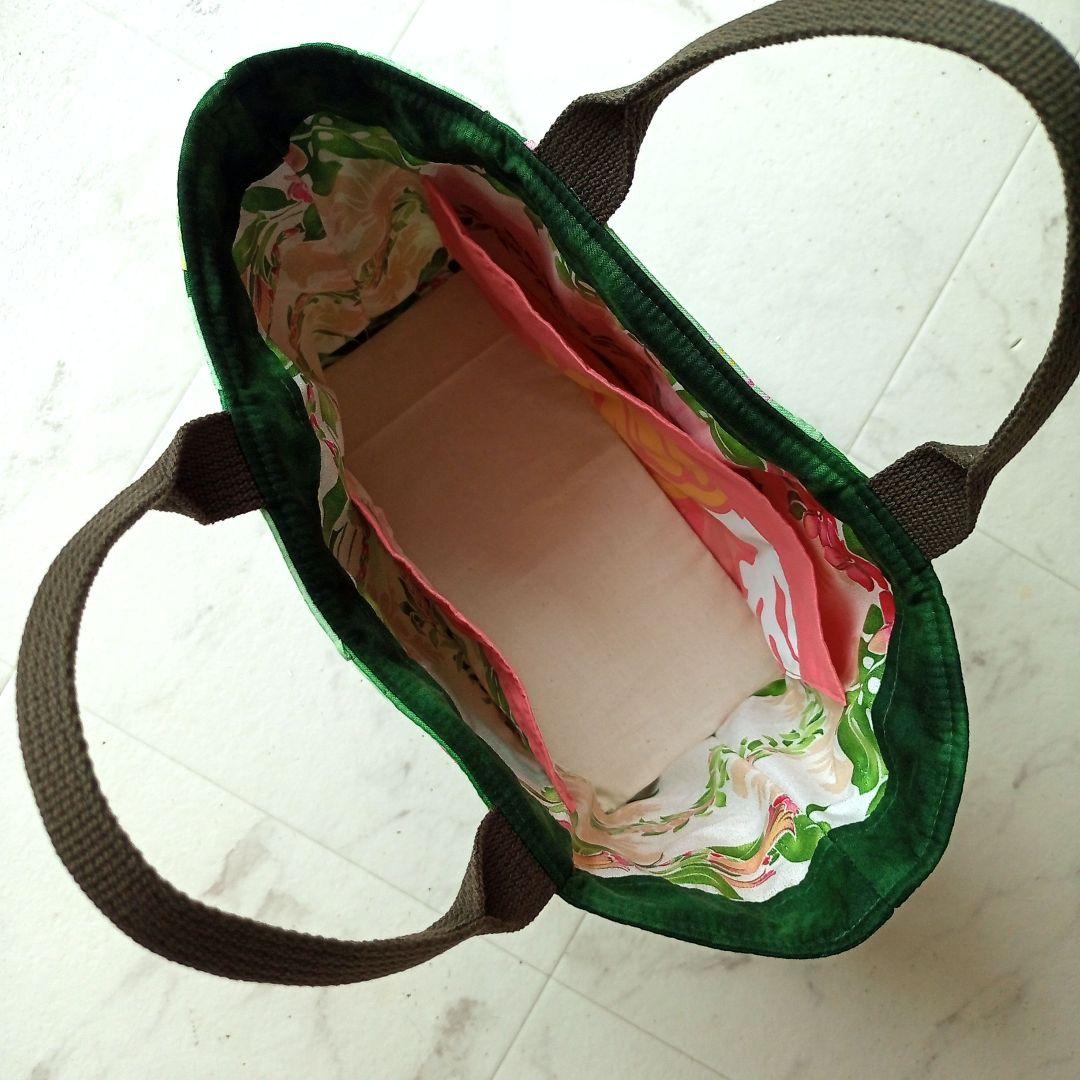 感謝セール　グリーンのぼかし染めにモンステラとマンゴーのハワイアンキルトバッグ