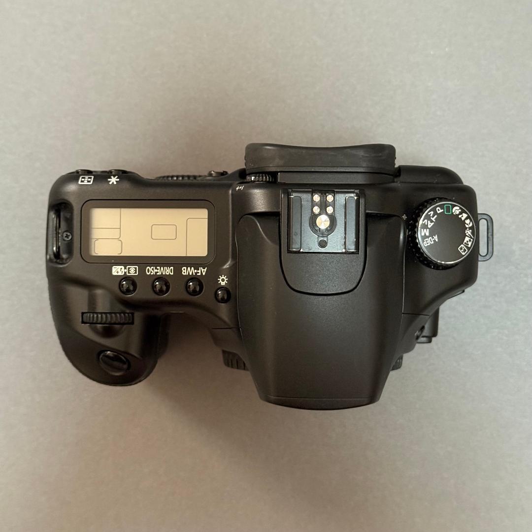 Canon EOS30D デジタル一眼レフカメラ／ボディ＆付属品一式