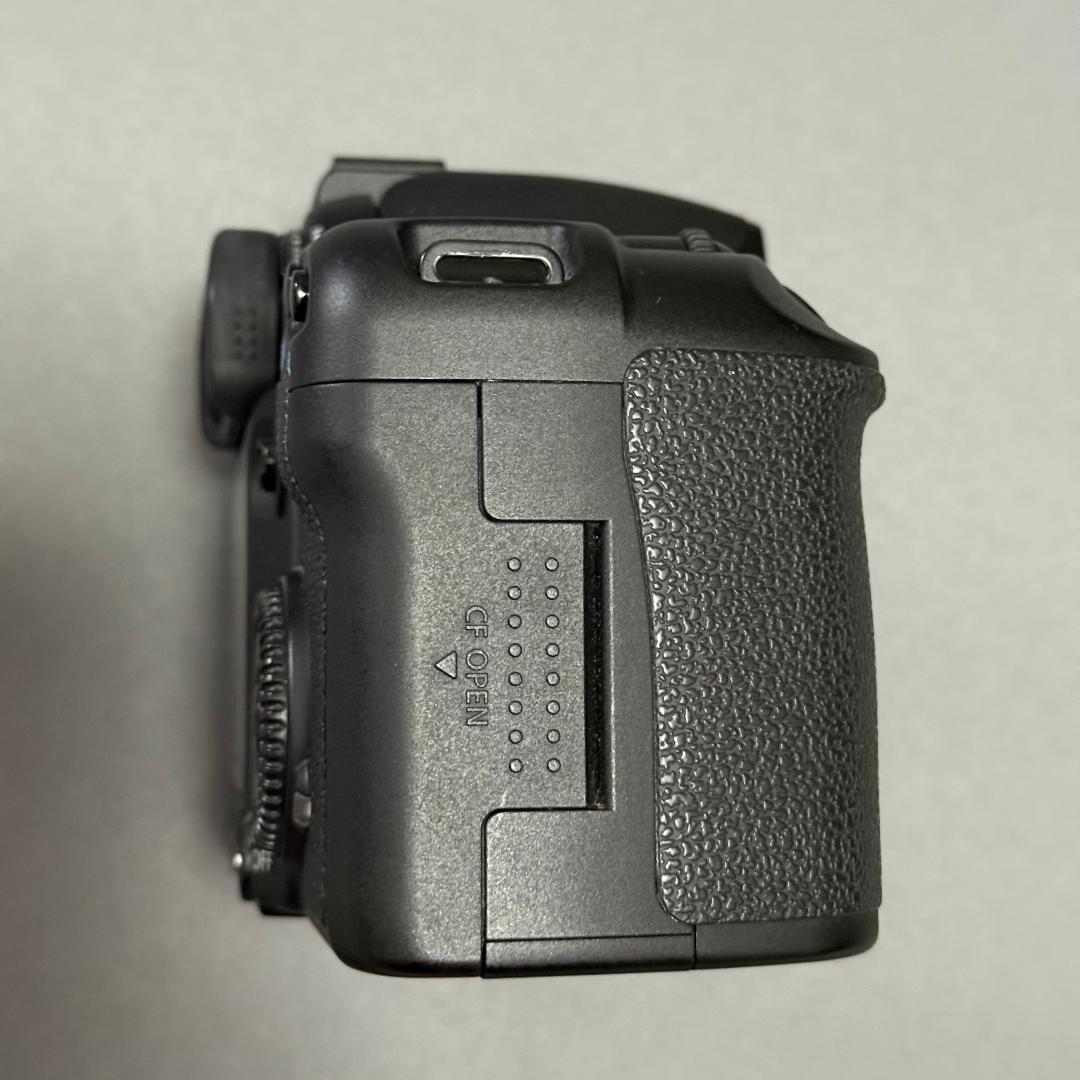 Canon EOS30D デジタル一眼レフカメラ／ボディ＆付属品一式