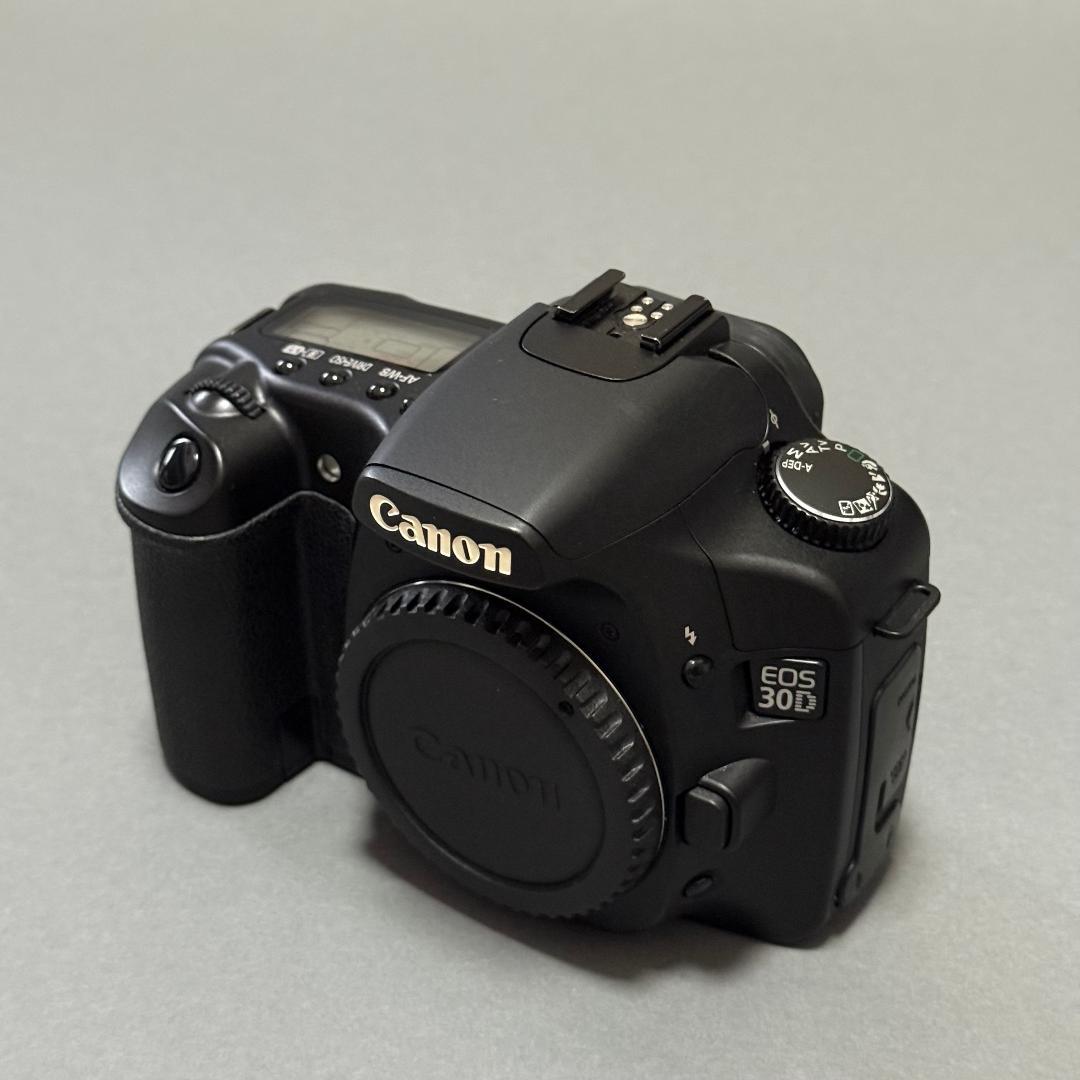 Canon EOS30D デジタル一眼レフカメラ／ボディ＆付属品一式