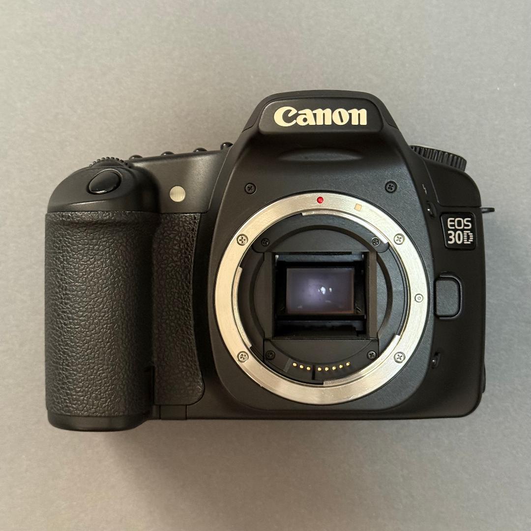 Canon EOS30D デジタル一眼レフカメラ／ボディ＆付属品一式