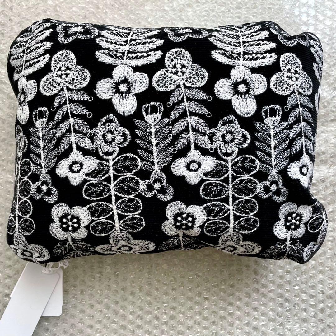 ミナペルホネン gnocchi cushion swing garden /S