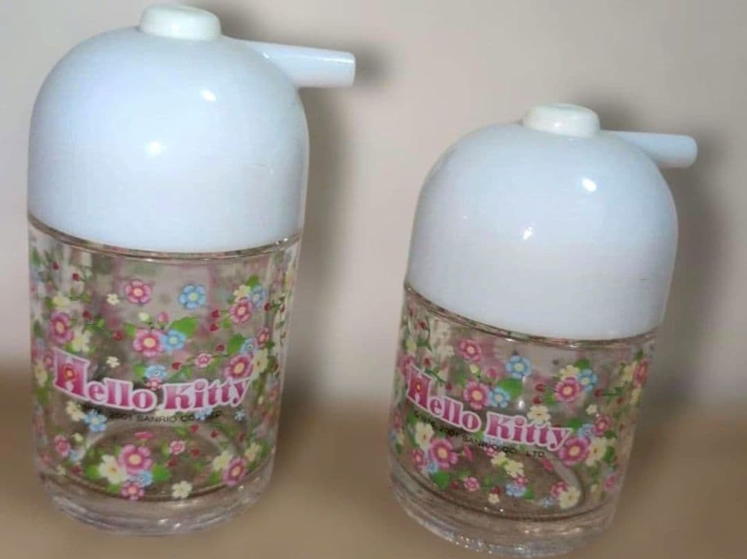 【平成レトロ】当時物　ハローキティ 花柄調味料入れ 2個セット2001 レア物