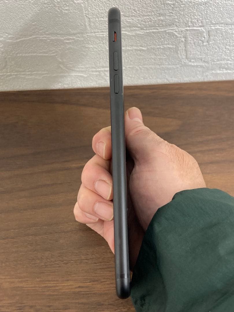 iPhone 7 Plus ブラック 本体　sIMフリー