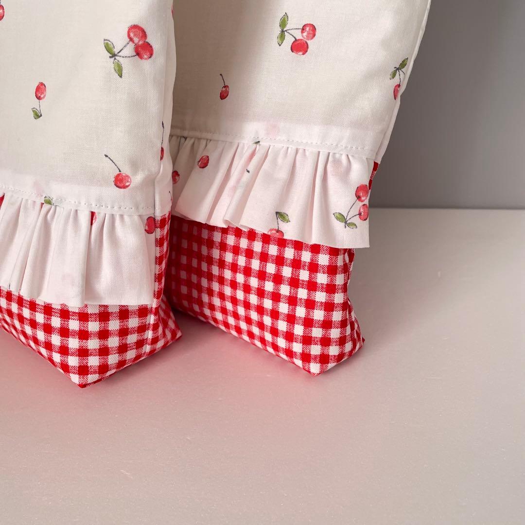 入園・入学　さくらんぼ柄赤チェック　レッスンバッグ、上履き入れ、着替え袋、給食袋