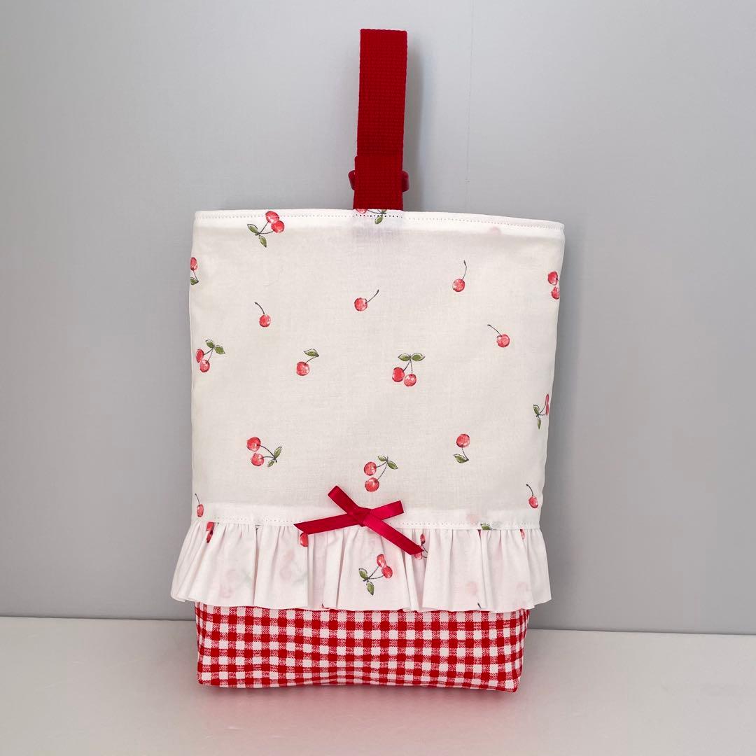 入園・入学　さくらんぼ柄赤チェック　レッスンバッグ、上履き入れ、着替え袋、給食袋