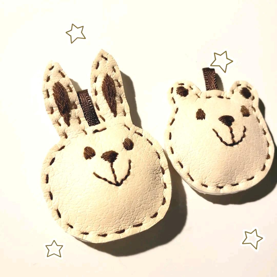 ＊うさぎさんのストラップ＊ベージュ　キーホルダー　チャーム　ギフト　プレゼント