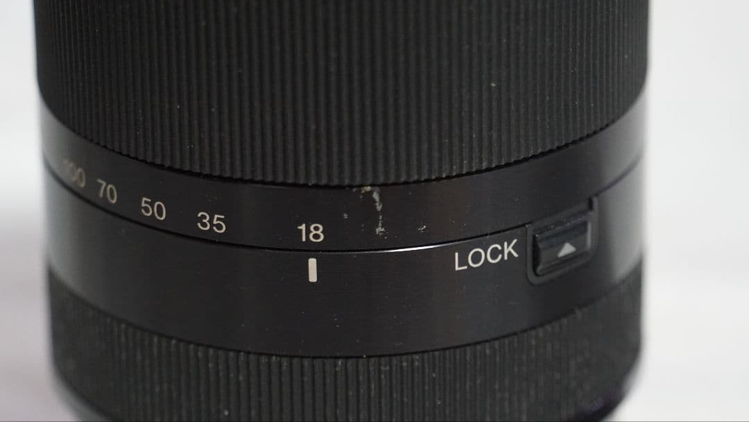 SONY　SEL18200LE　E-mount