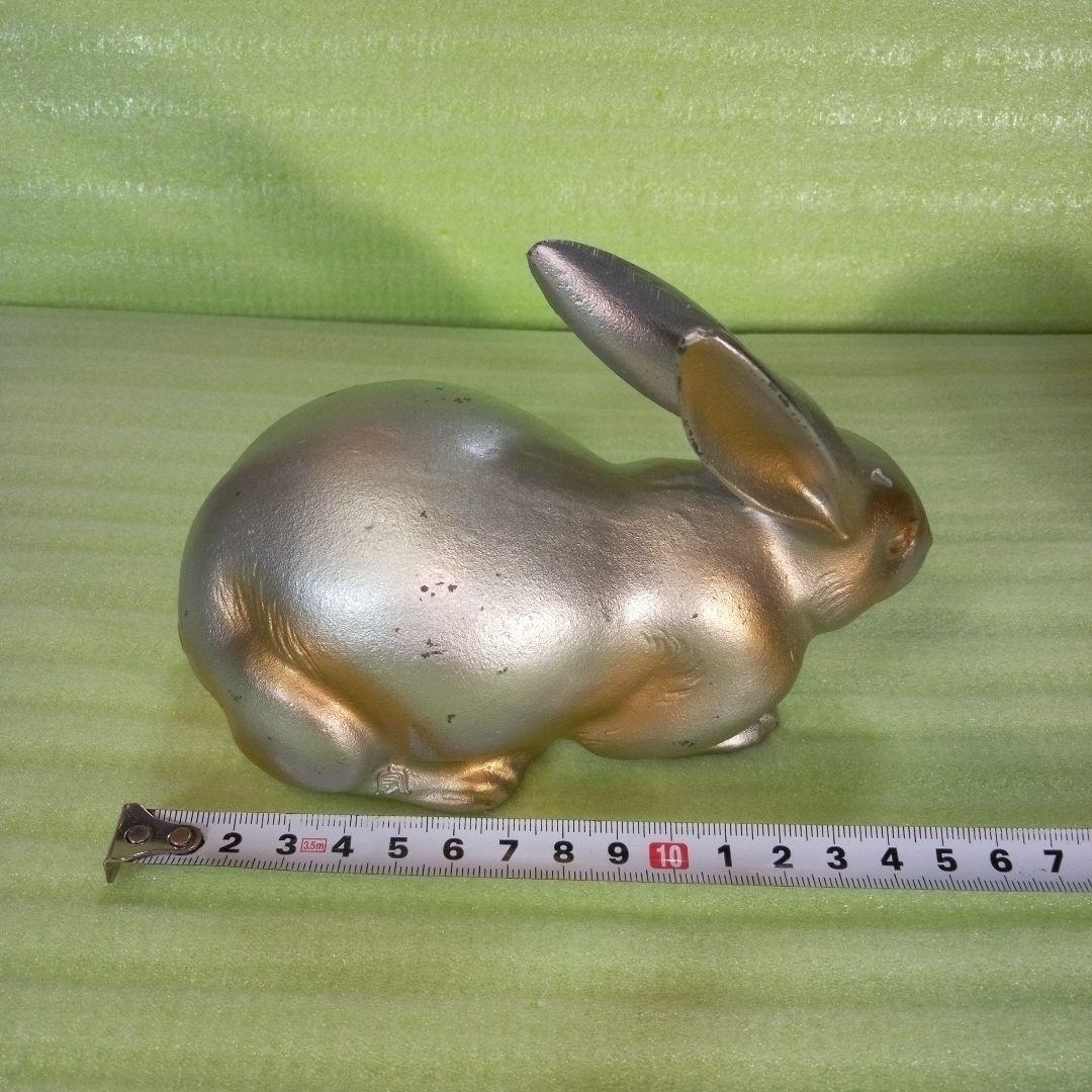 金属製と思われるウサギ型置物　刻印有り　オブジェ　インテリア　ペーパーウェイト