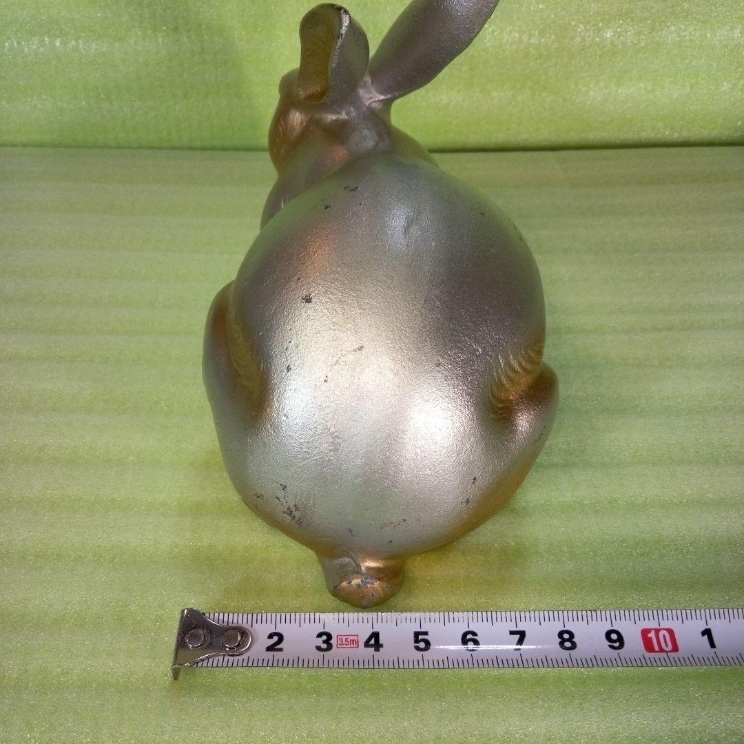 金属製と思われるウサギ型置物　刻印有り　オブジェ　インテリア　ペーパーウェイト