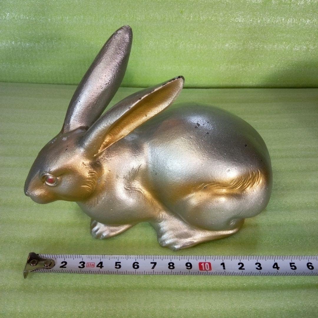 金属製と思われるウサギ型置物　刻印有り　オブジェ　インテリア　ペーパーウェイト