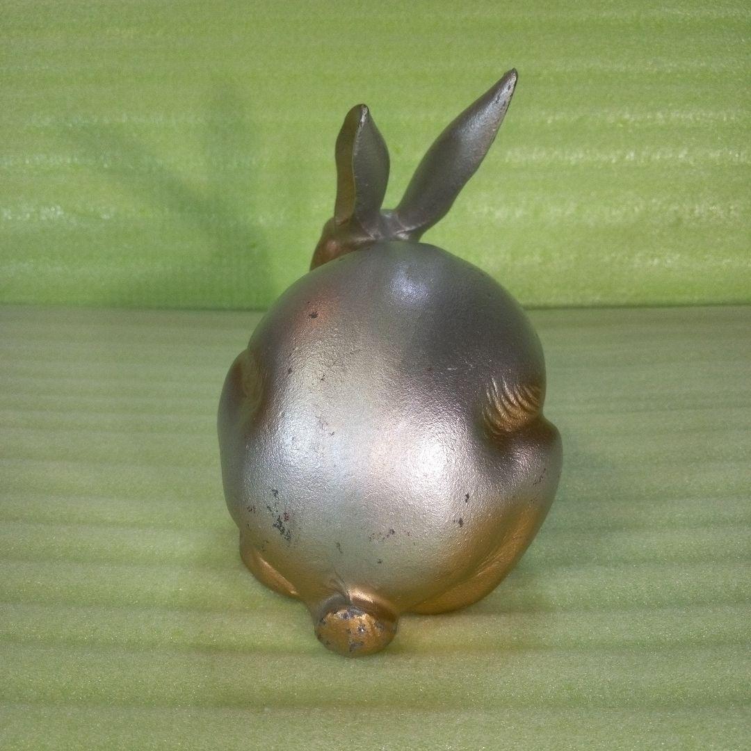 金属製と思われるウサギ型置物　刻印有り　オブジェ　インテリア　ペーパーウェイト