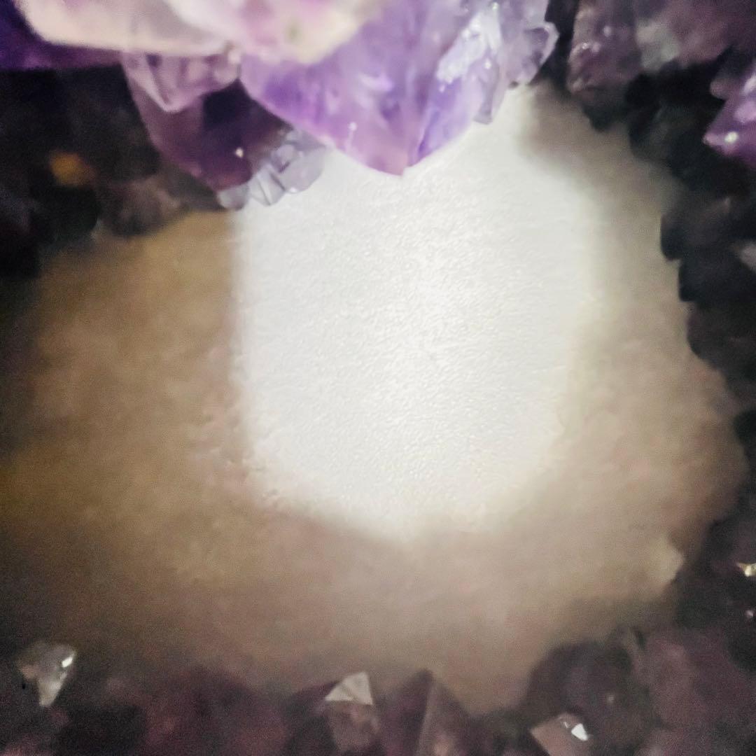 巨大なアメジストスライス　アメジスト　17×23㎝　ずっしり2.9kg