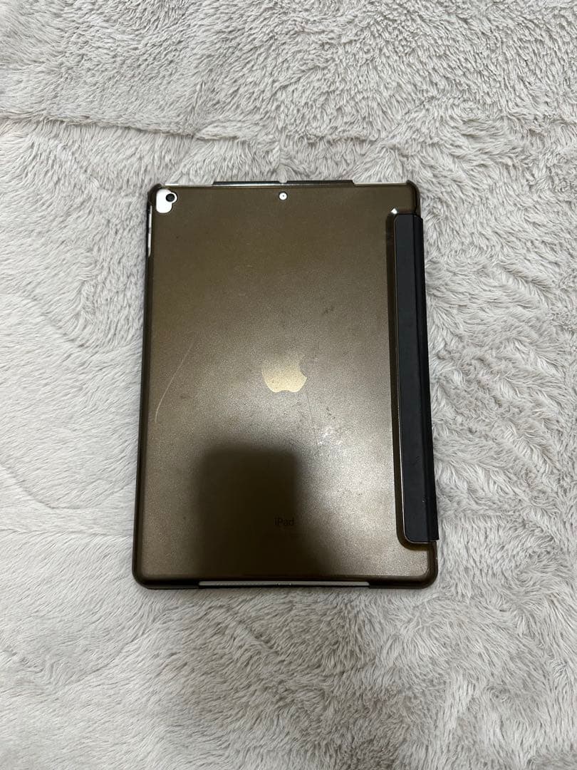 iPad 第9世代 64GB シルバーWi-Fi【専用ケース付き】【即日発送】