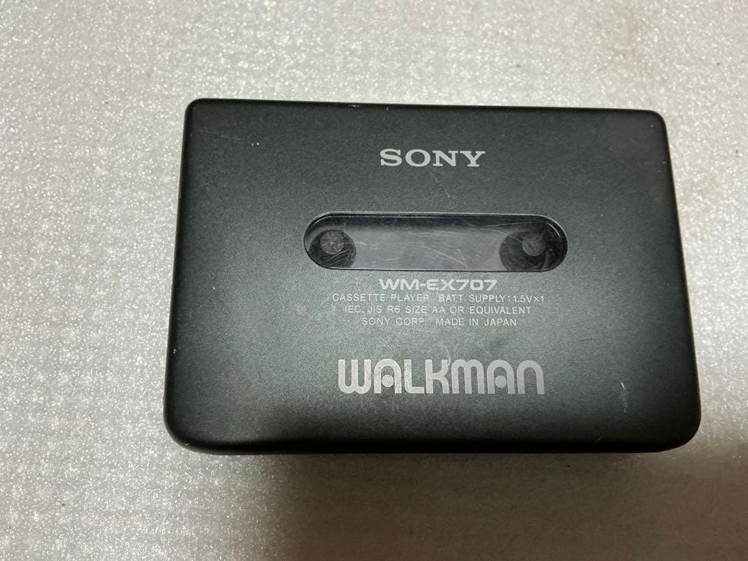 SONY／WALKMAN ＷＭ-EX707。【角に傷あり　付属品無し】。