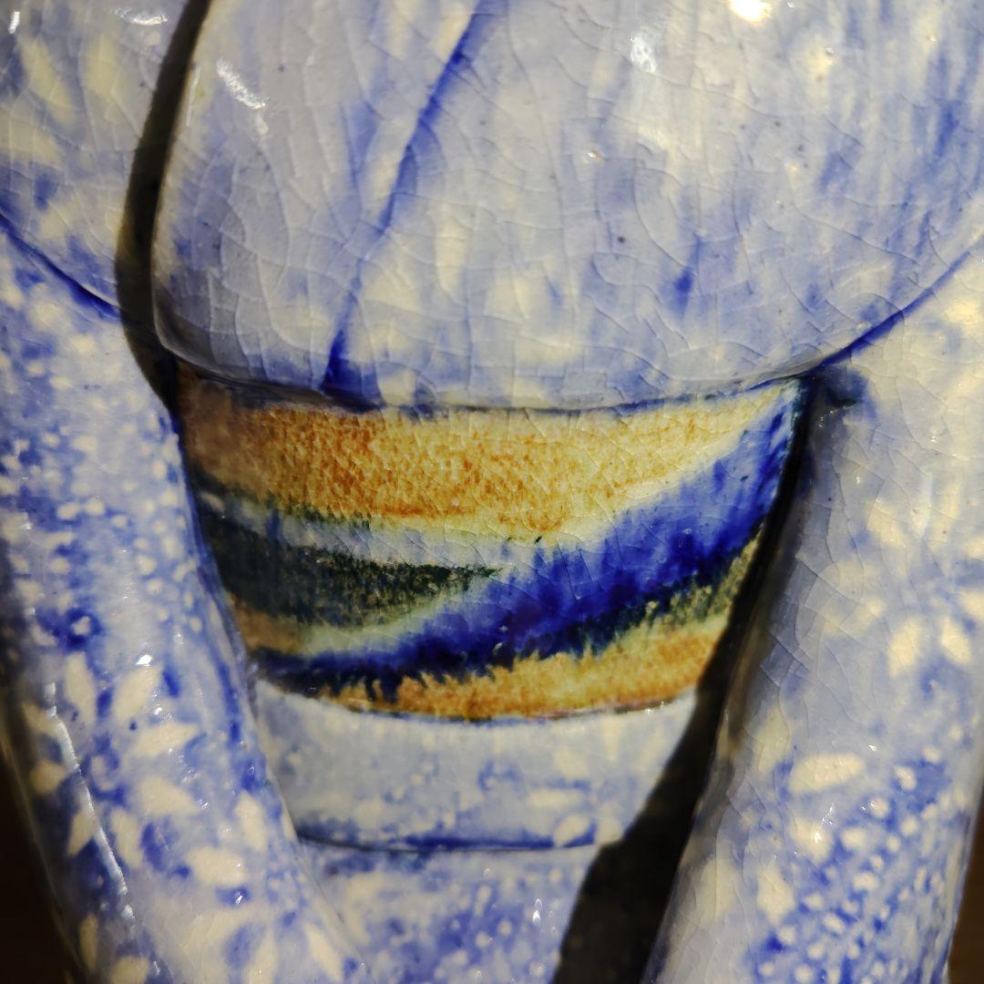 着物姿の女性坐像　陶器製　芸術作品　砥部焼？　台付き１体