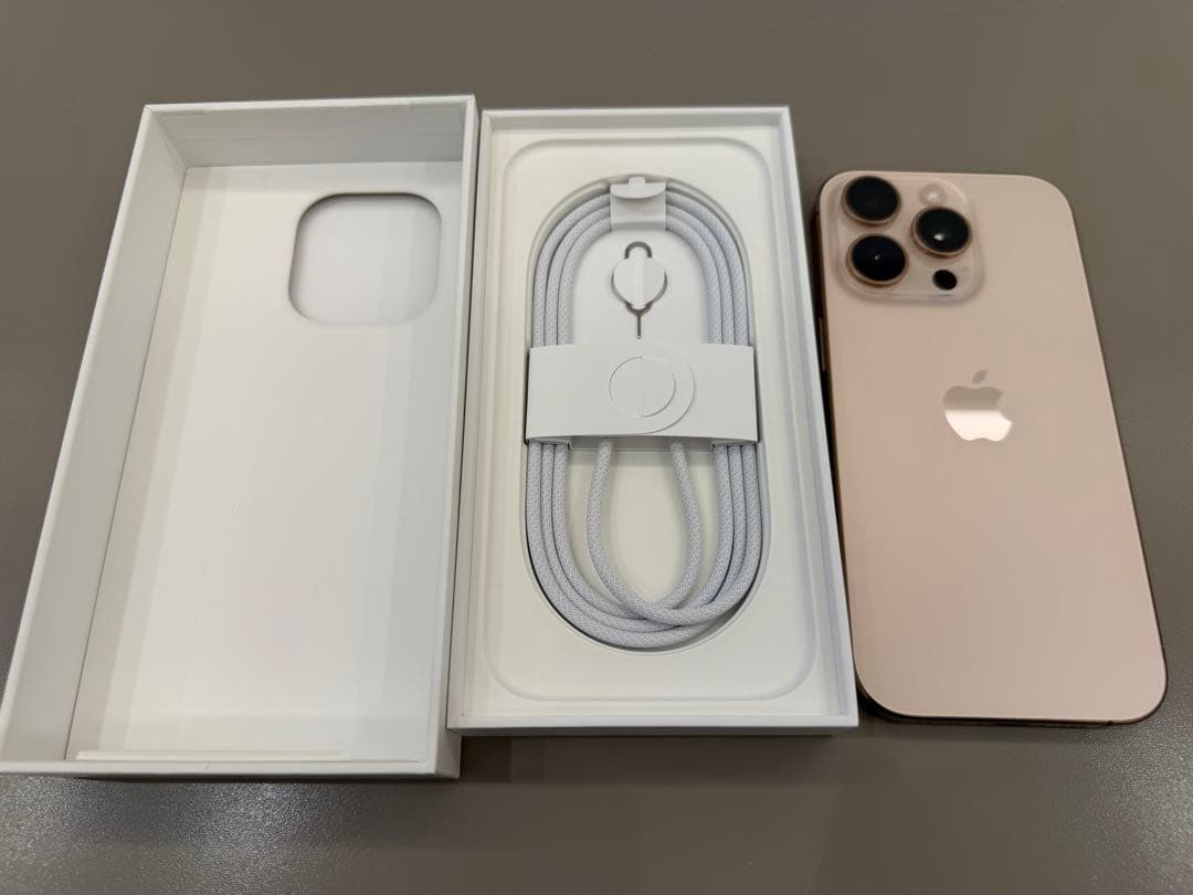 iPhone 16Pro 256GB バッテリー93% 美品