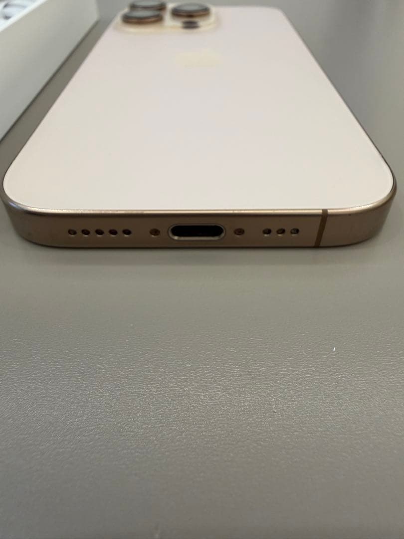 iPhone 16Pro 256GB バッテリー93% 美品