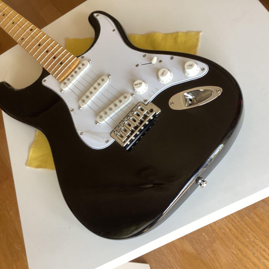 photogenicエレキギター(ブラック色)ストラトキャスター