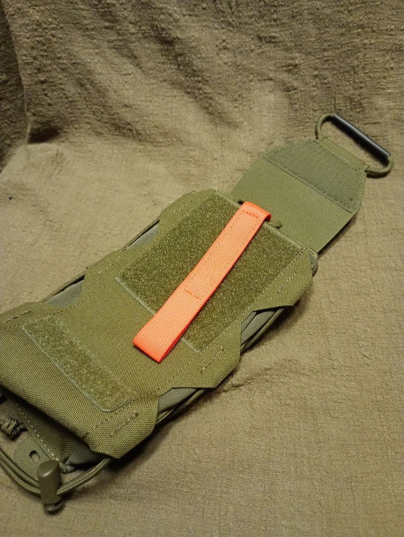 Tasmanian Tiger IFAK POUCH VERTICAL　オリーブ