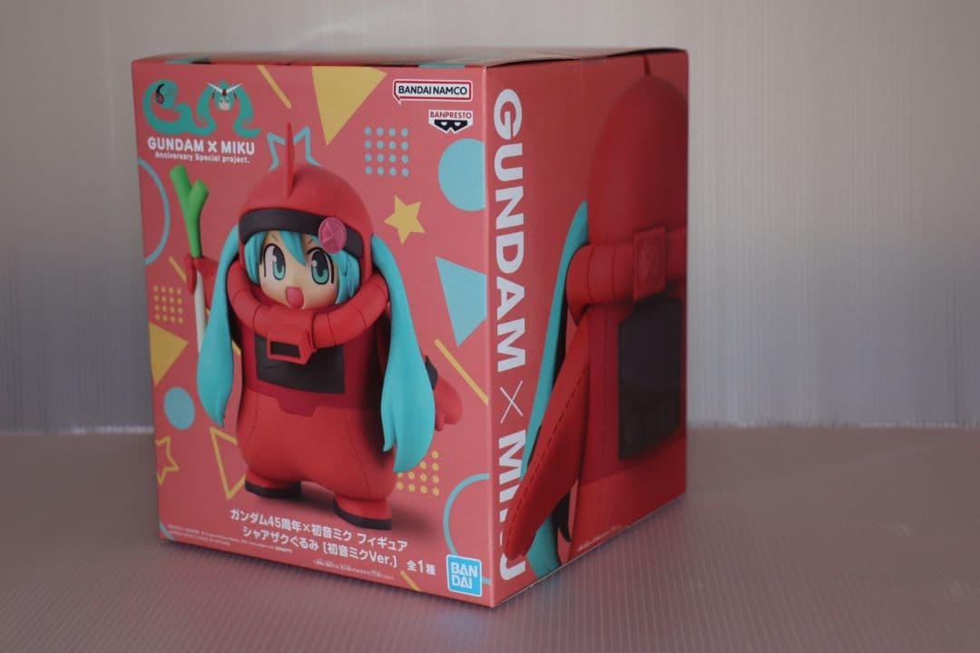 ㉝＿初音ミク　雪ミク　桜ミク　ガンダム　椿　フィギュア 　４体セット