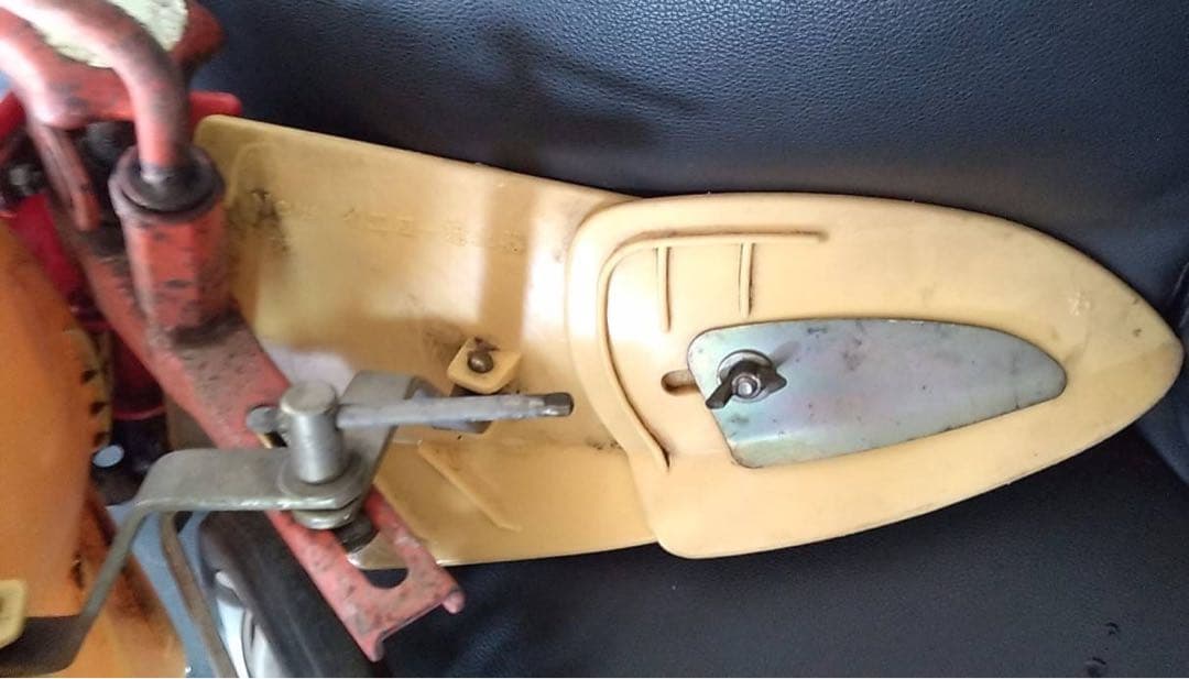 黄色の培土機（2枚羽付き・長さ調節可）