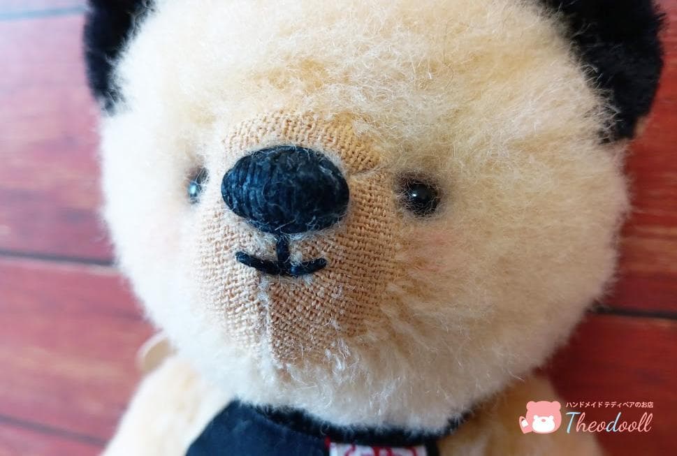 ハンドメイド　黒耳イエローLサイズ