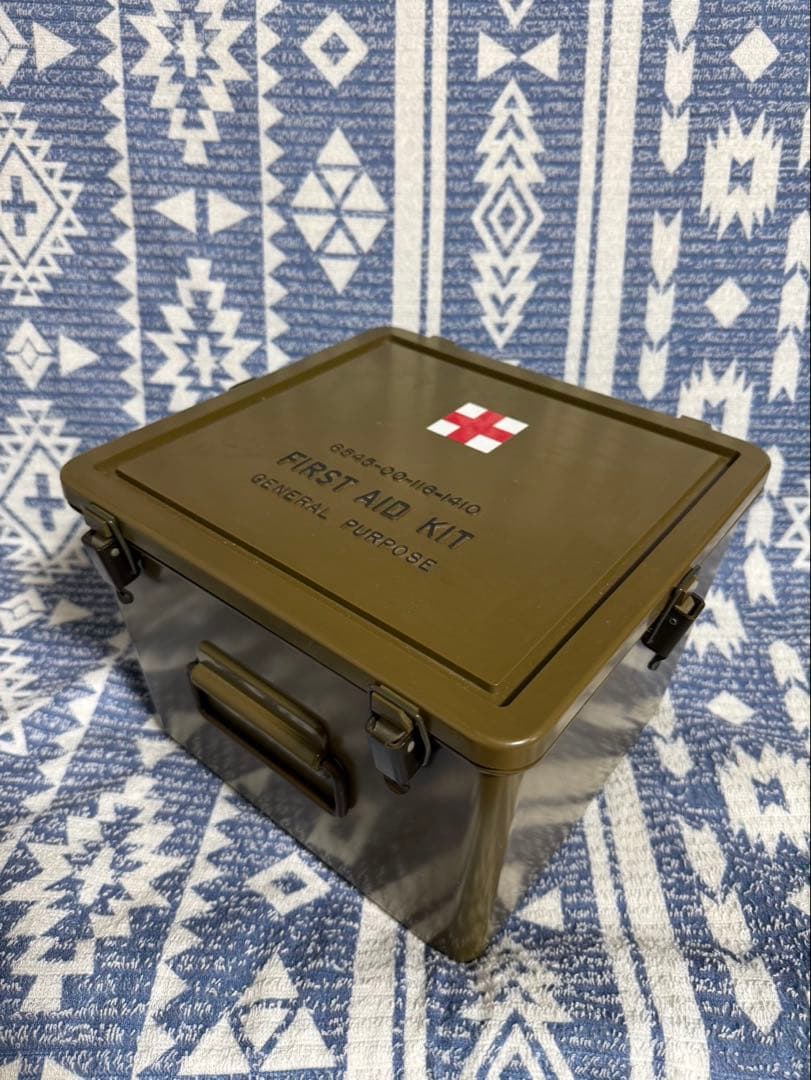 ファーストエイドキット 米軍 放出品 メディカルボックス　デッドストック
