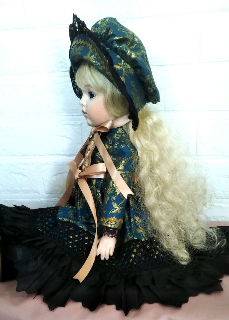 ビスクドール用　ドレス　ボネ　深藍色　ゴールド色柄