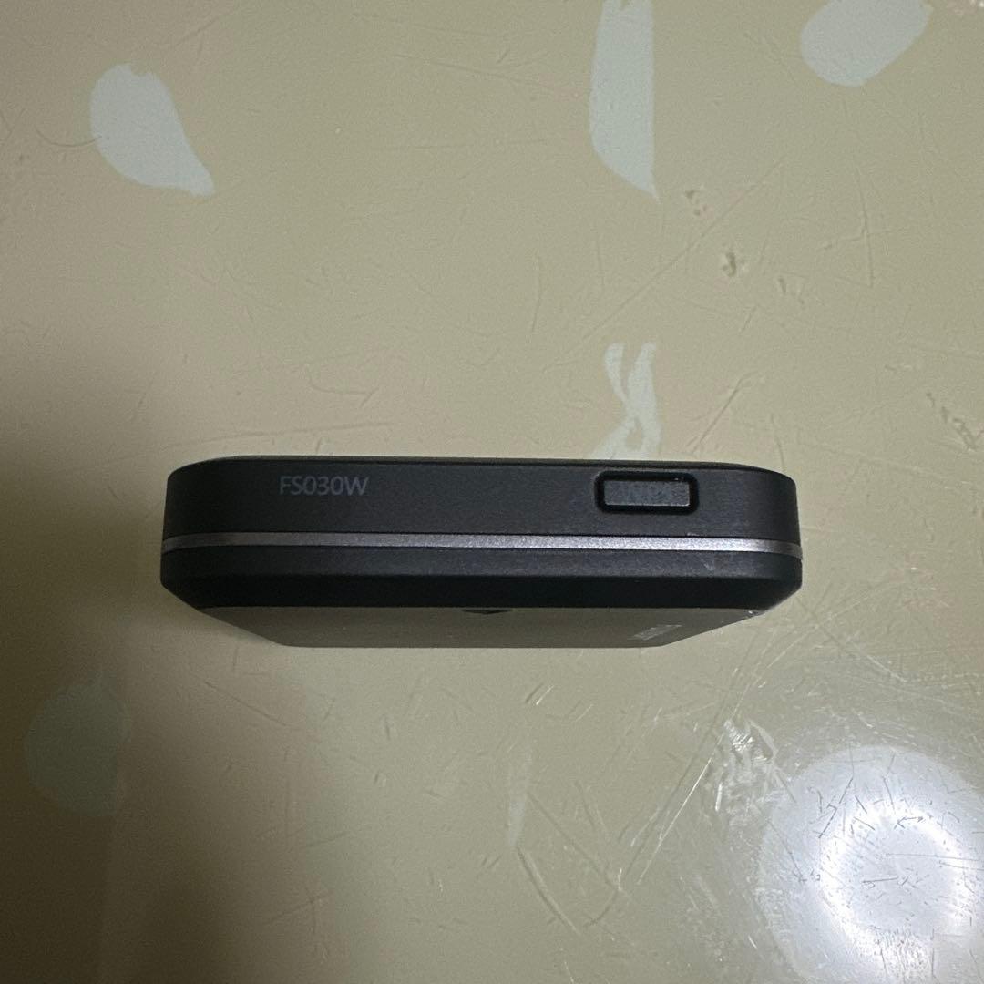富士ソフト FS030W SIMフリー モバイルルーター 4G LTE 初期化済