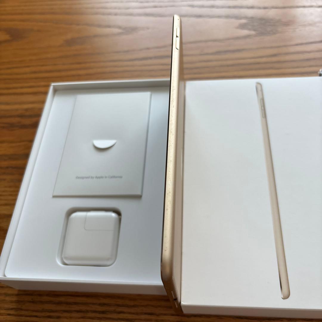 iPad mini4 A1538 64GB Gold Wi-Fi アダプター付