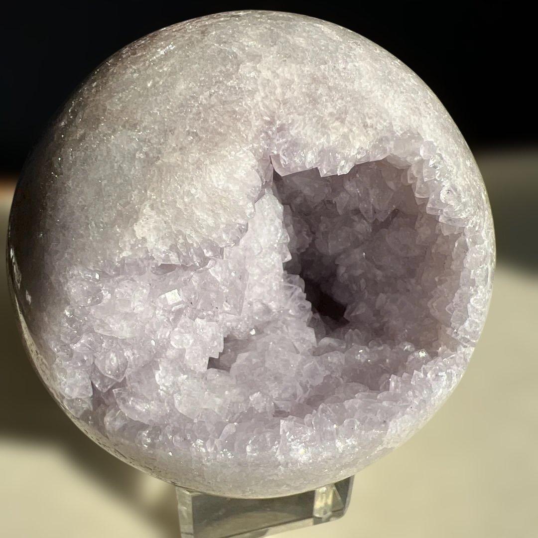 天然石　ラベンダーアメジスト　笑口　スフィア　台座付き