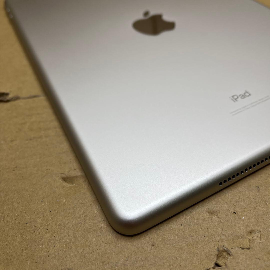 Apple iPad (第７世代) Wi-Fi 32GB シルバー