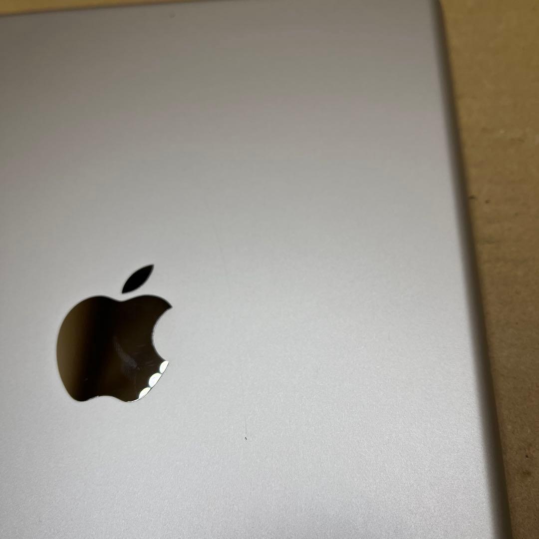 Apple iPad (第７世代) Wi-Fi 32GB シルバー