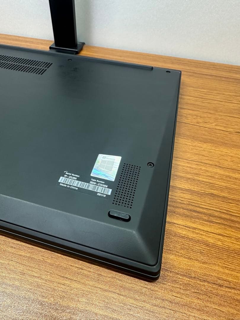 Windowsノート本体 4.Lenovo X1 Carbon Gen9 i5-1135G7 32Gb