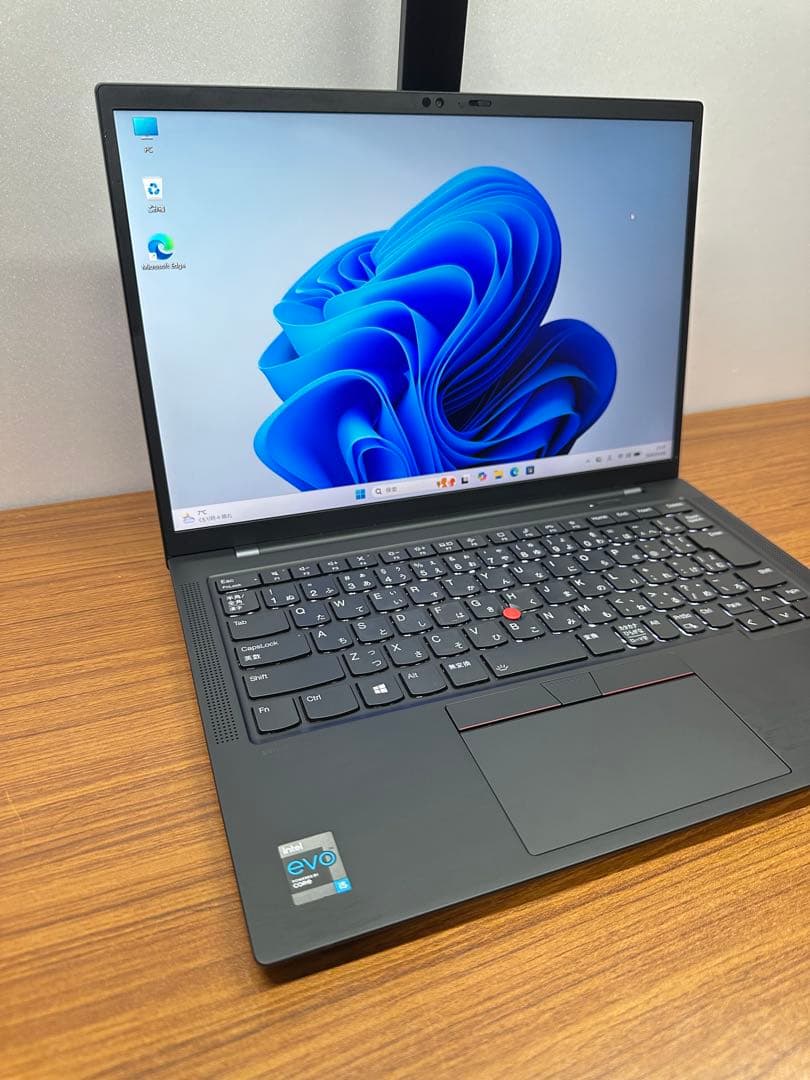 Windowsノート本体 4.Lenovo X1 Carbon Gen9 i5-1135G7 32Gb