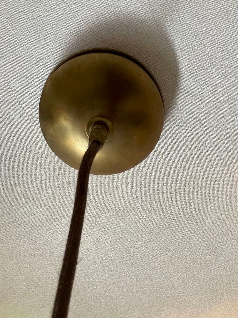ステンドグラス ペンダントライト 真鍮製 レトロ 北欧　吊り下げ照明　カフェ照明