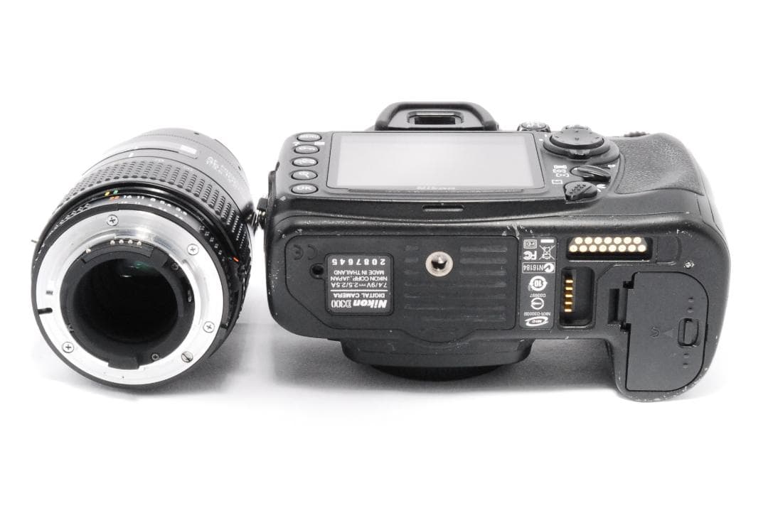 Nikon D300⭐️標準レンズセット⭐️付属品充実⭐️ハイアマチュアモデル
