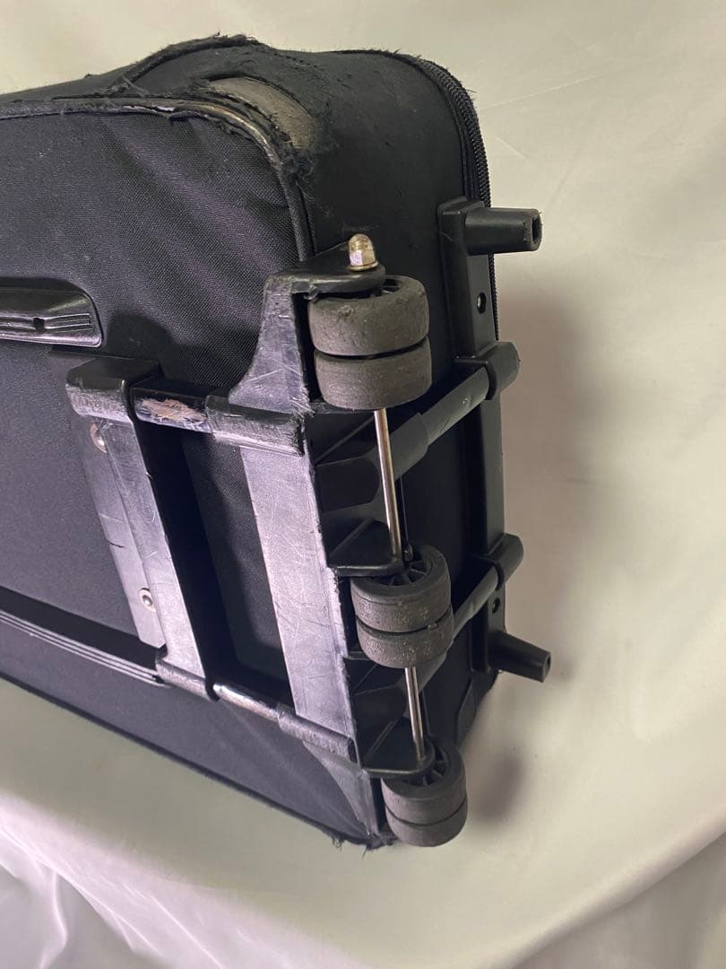 2426❣️ ゲーター 76鍵用セミハードキーボードケース GATOR